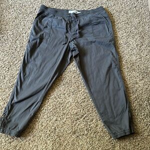 Two pairs of Sonoma cargo capris. Measurements on pictures never worn.